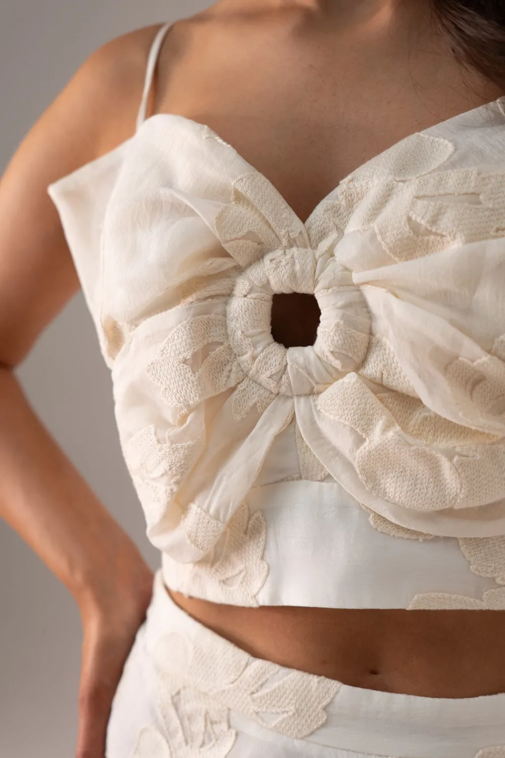 The Walk in Wardrobe Tops>Alana Floral Corsage Top In Cream