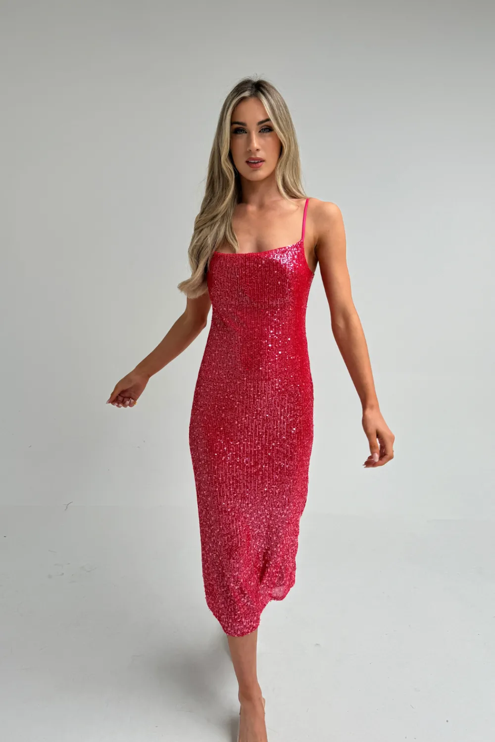 The Walk in Wardrobe Midi Dresses>Alana Sequin Dress In Raspberry