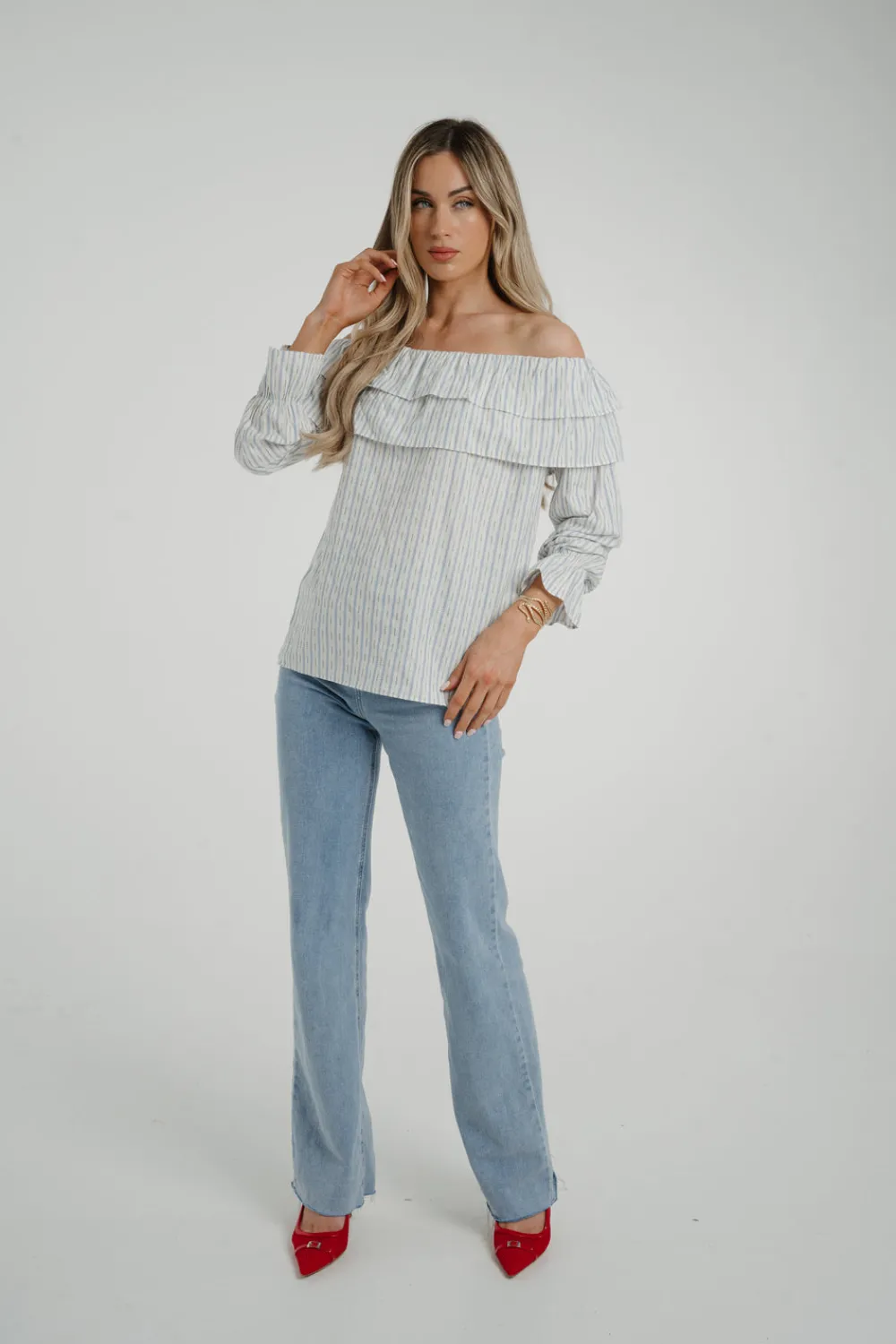 The Walk in Wardrobe Tops><noscript><img width=