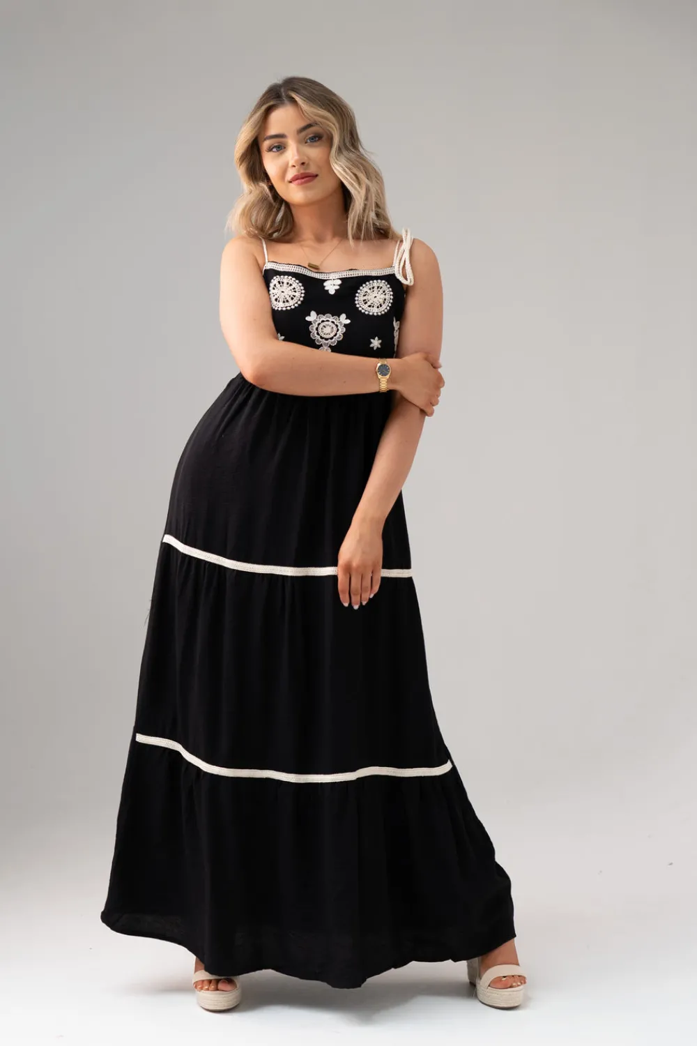 The Walk in Wardrobe Maxi Dresses>Ally Tiered Maxi Dress In Black Mix