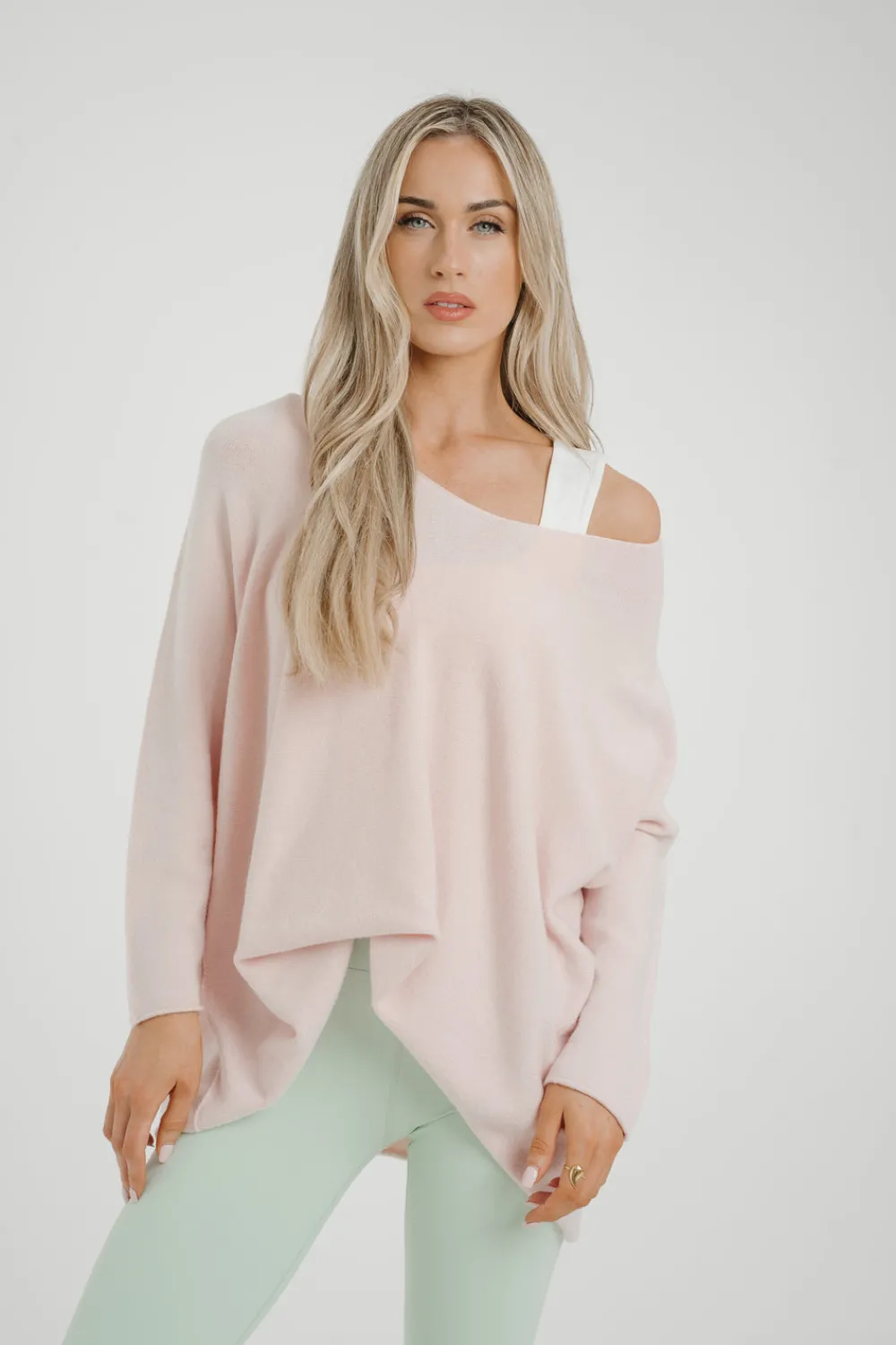 The Walk in Wardrobe Knitwear|Jumpers & Cardigans>Amber V-Neck Jumper In Blush