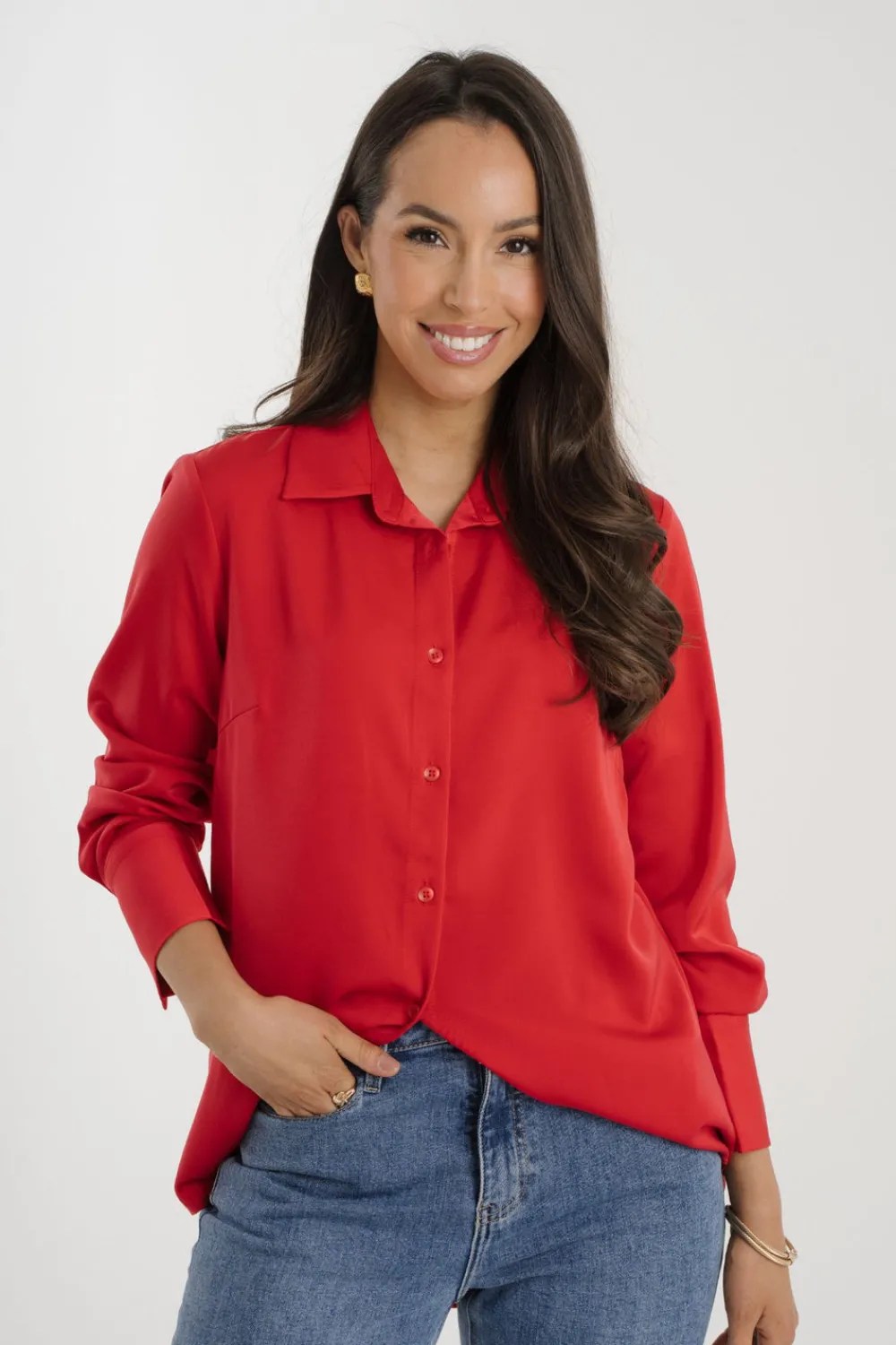 The Walk in Wardrobe Shirts>Arabella Satin Shirt In Red