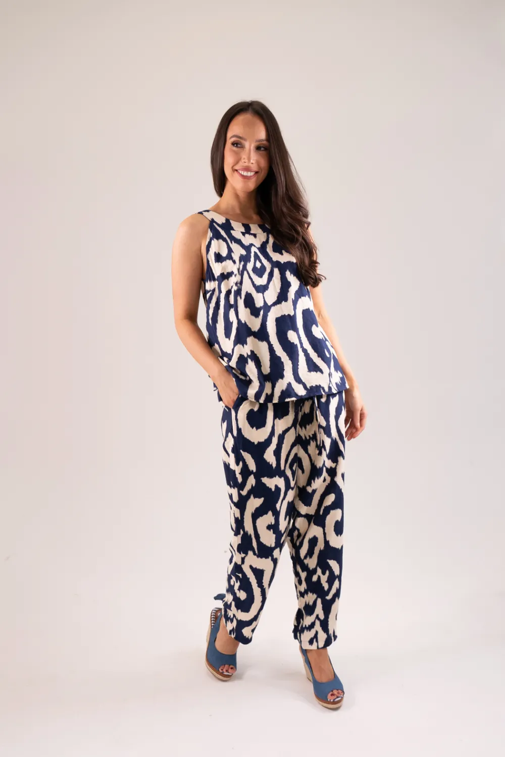 The Walk in Wardrobe Trousers><noscript><img width=