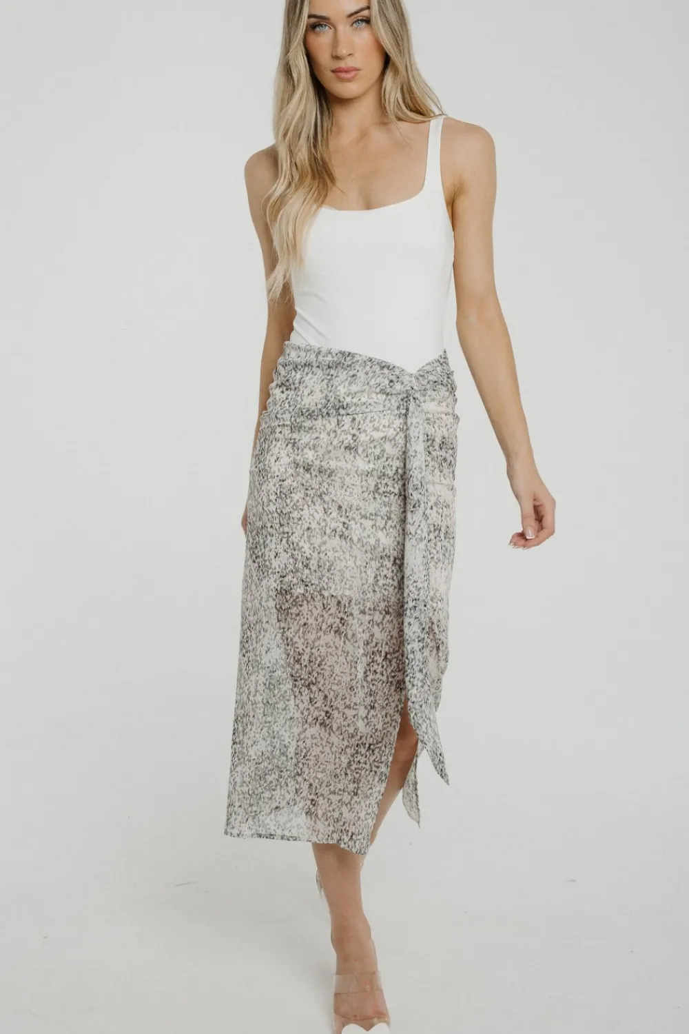 The Walk in Wardrobe Skirts & Skorts>Becca Ruffle Detail Slip Skirt In Cream Mix