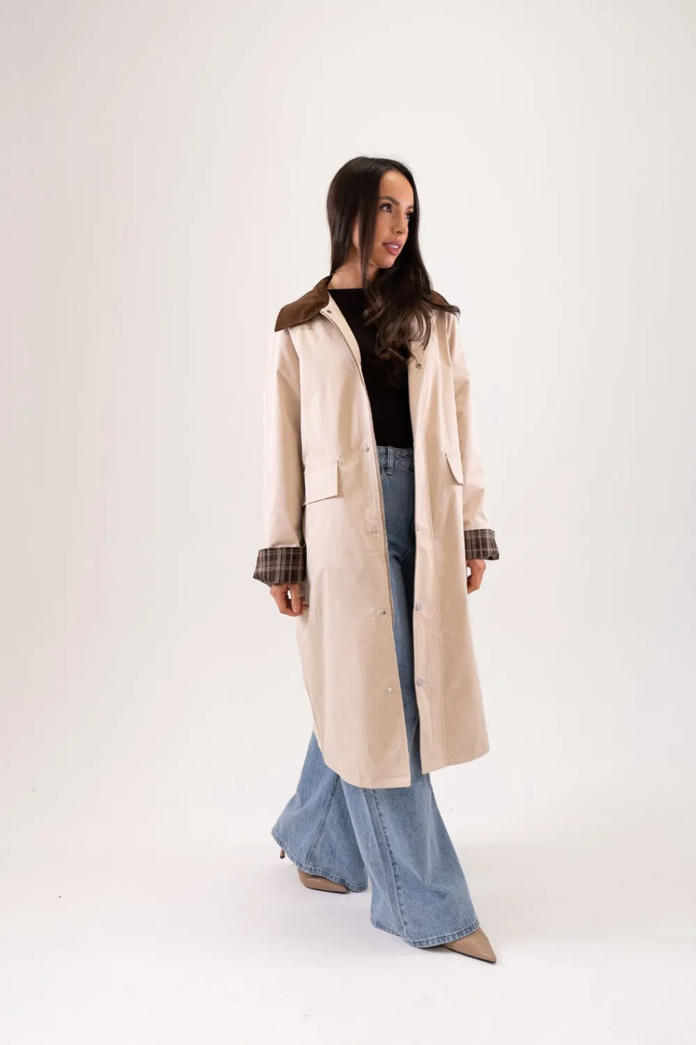 The Walk in Wardrobe Coats & Jackets>Caitlyn Contrast Collar Trench Coat In Neutral