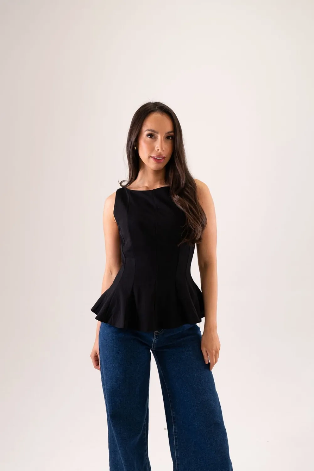 The Walk in Wardrobe Tops><noscript><img width=