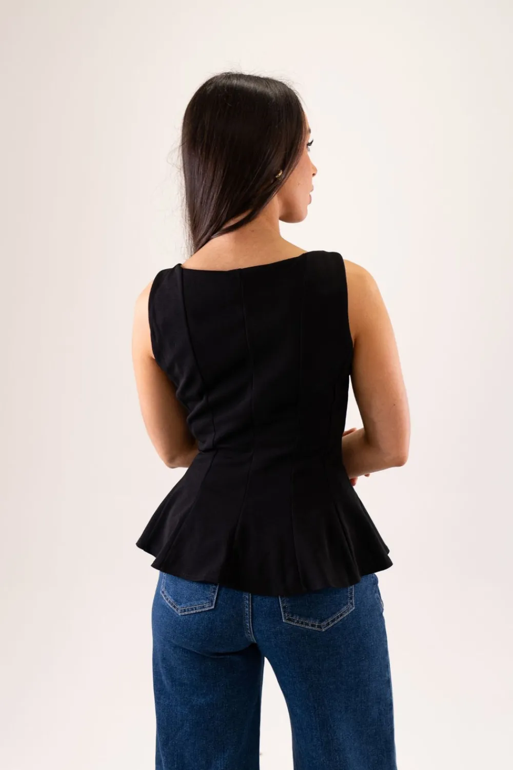 The Walk in Wardrobe Tops><noscript><img width=