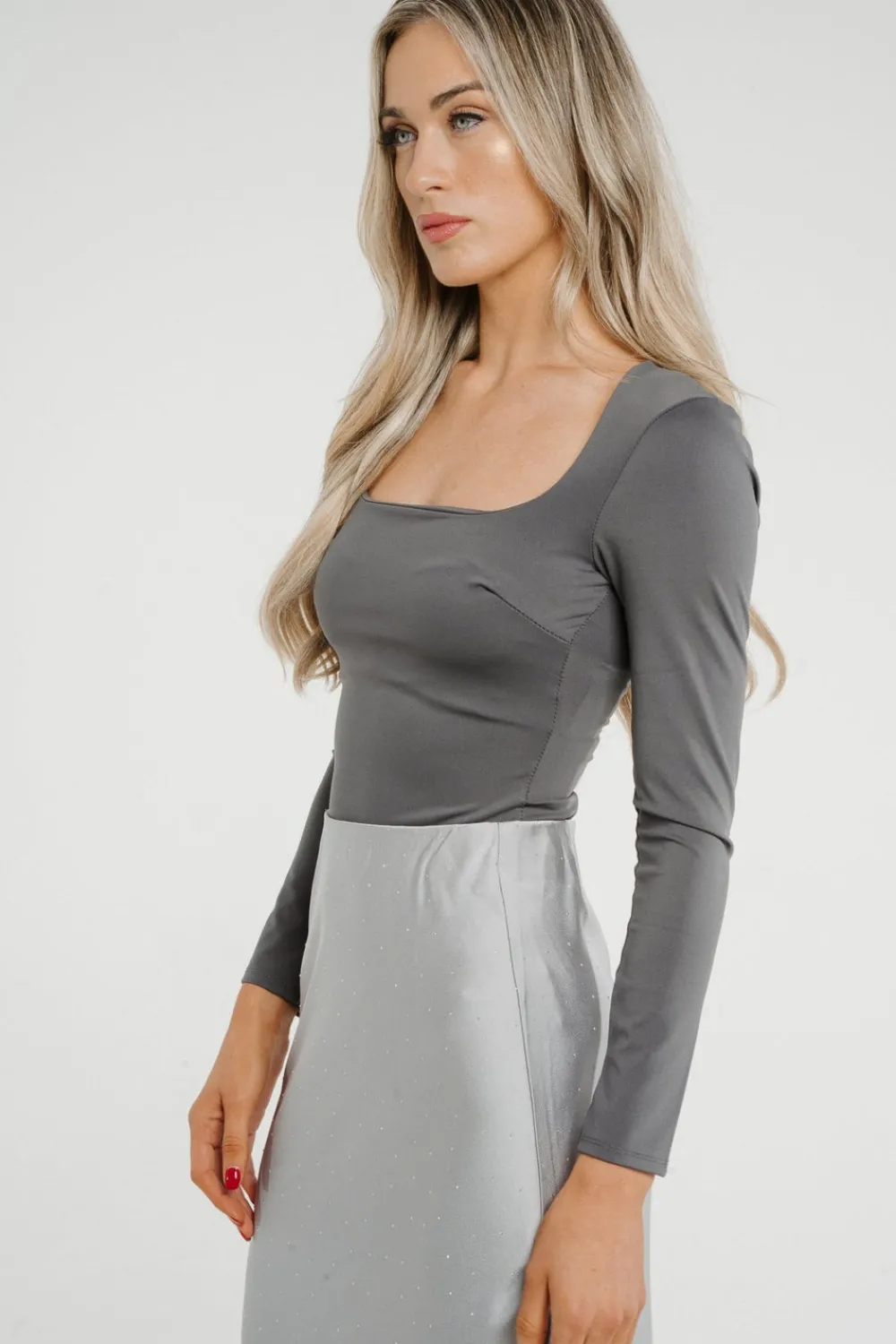 The Walk in Wardrobe Tops><noscript><img width=