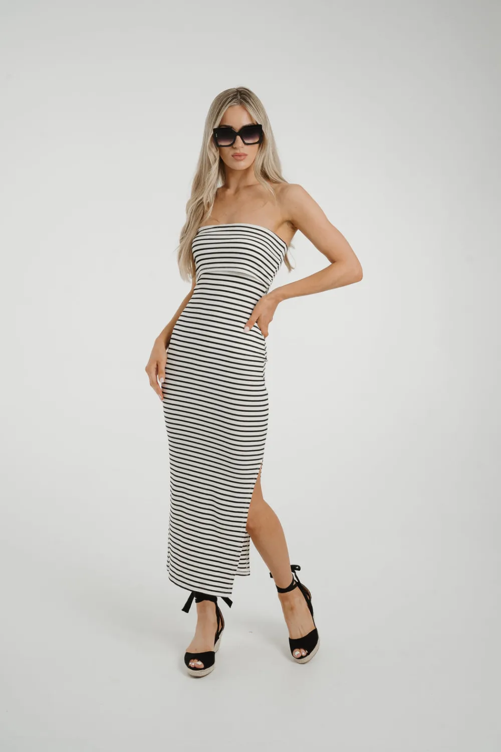 The Walk in Wardrobe Midi Dresses>Caitlyn Stripe Bandeau Dress In Red