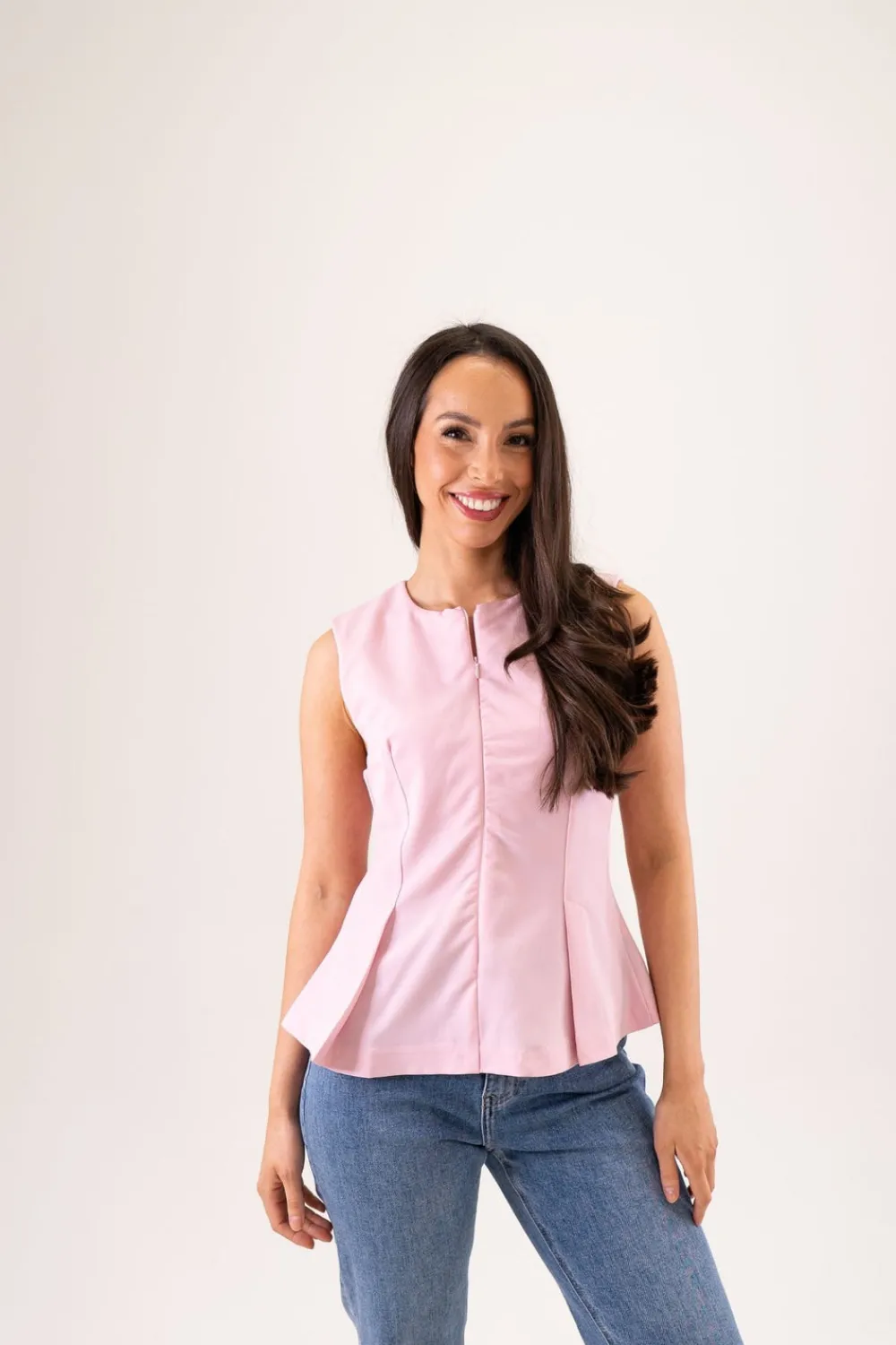 The Walk in Wardrobe Tops>Caitlyn Zip Front Top In Black