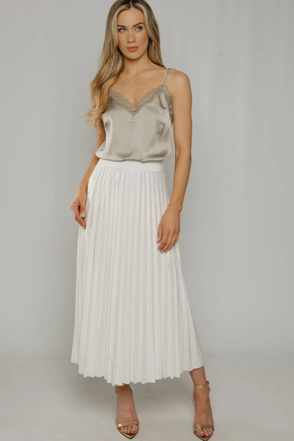 The Walk in Wardrobe Skirts & Skorts>Cara Pleated Midi Skirt In White