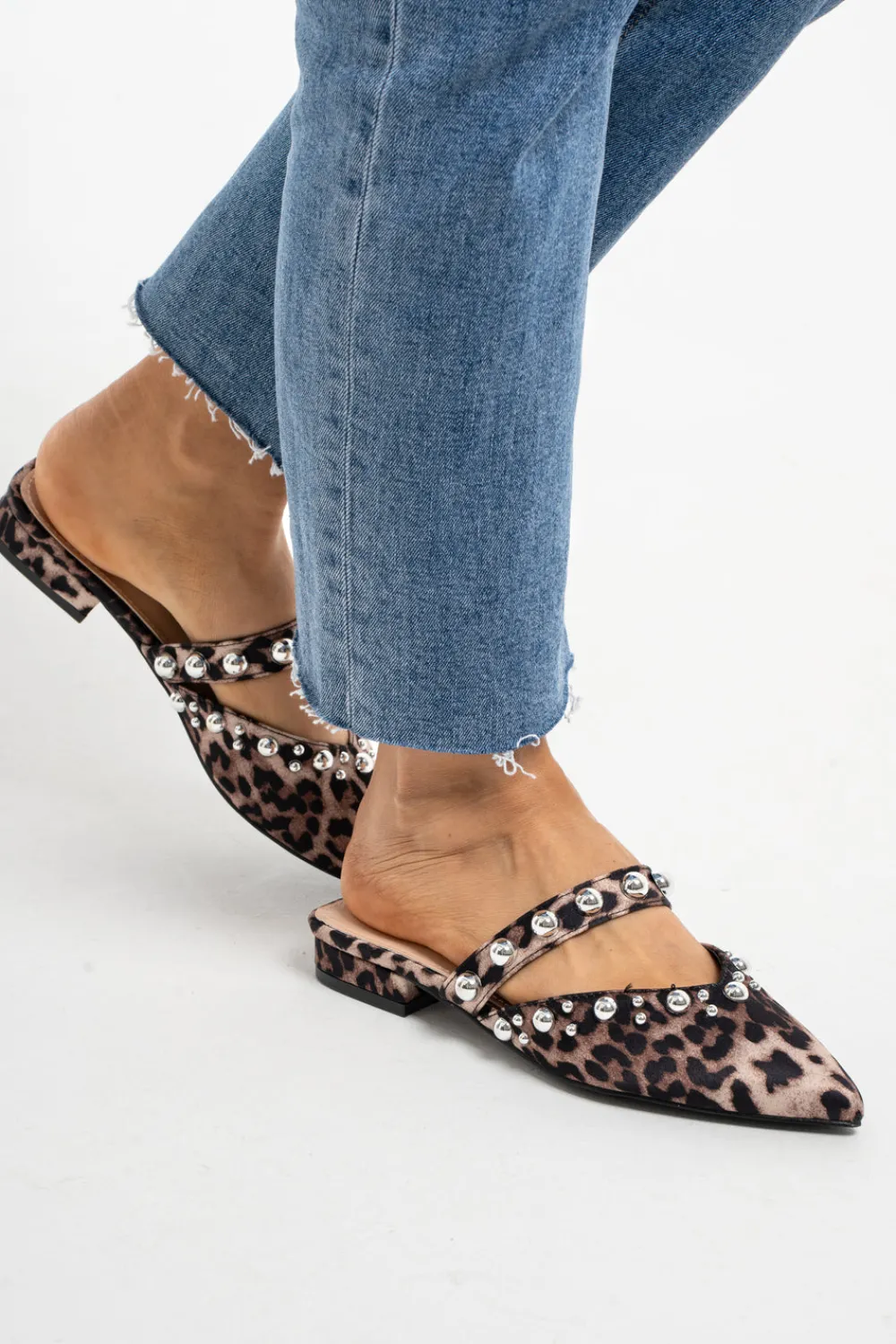 The Walk in Wardrobe Flats>Cathy Pearl Strap Mule In Leopard