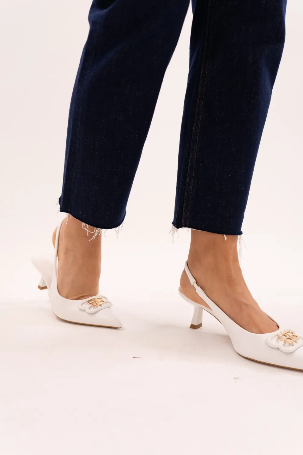 The Walk in Wardrobe Mom Jeans>Cindy Mom Jean In Dark Wash