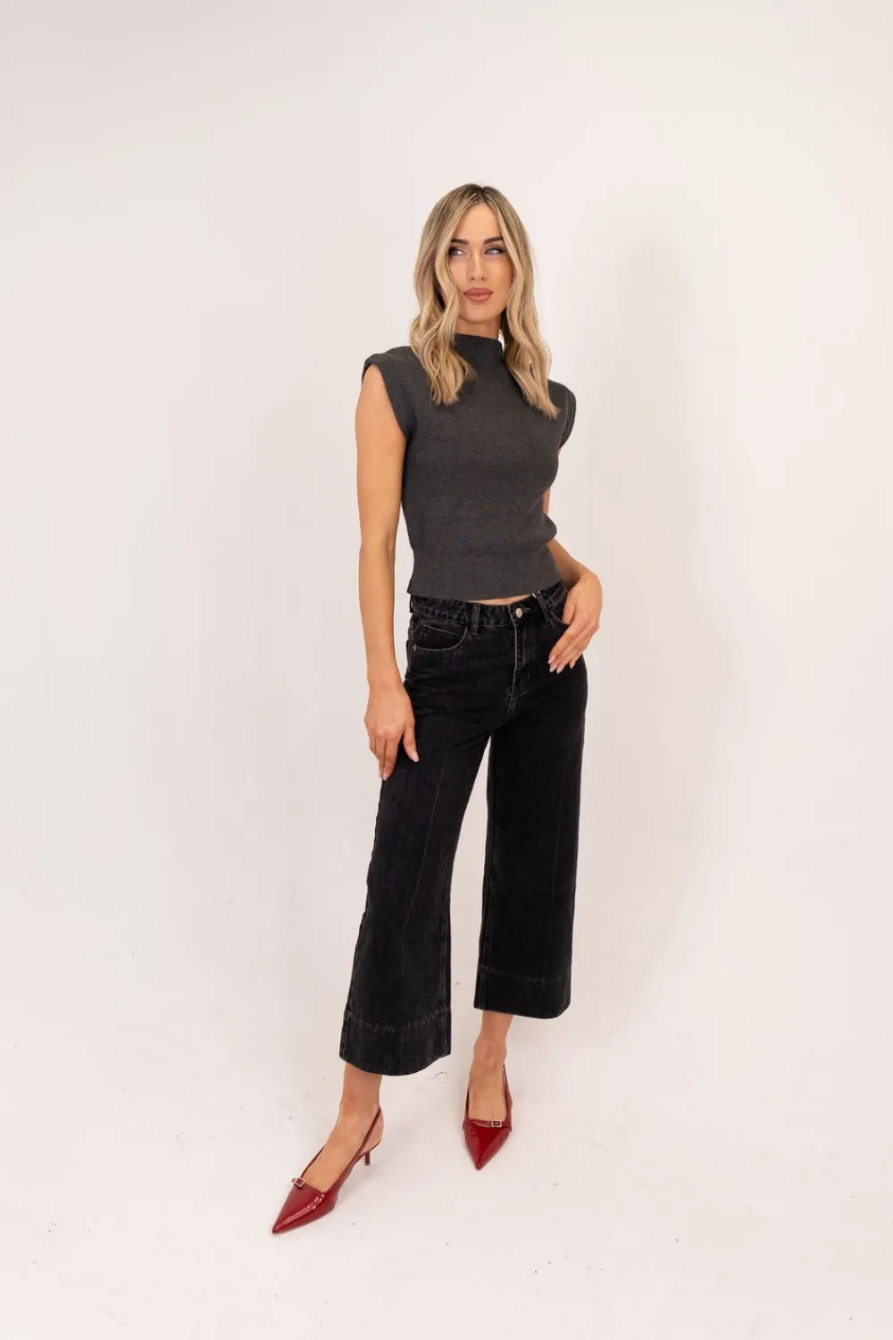 The Walk in Wardrobe Wide Leg Jeans>Cindy Wide Crop Jeans In Grey Wash