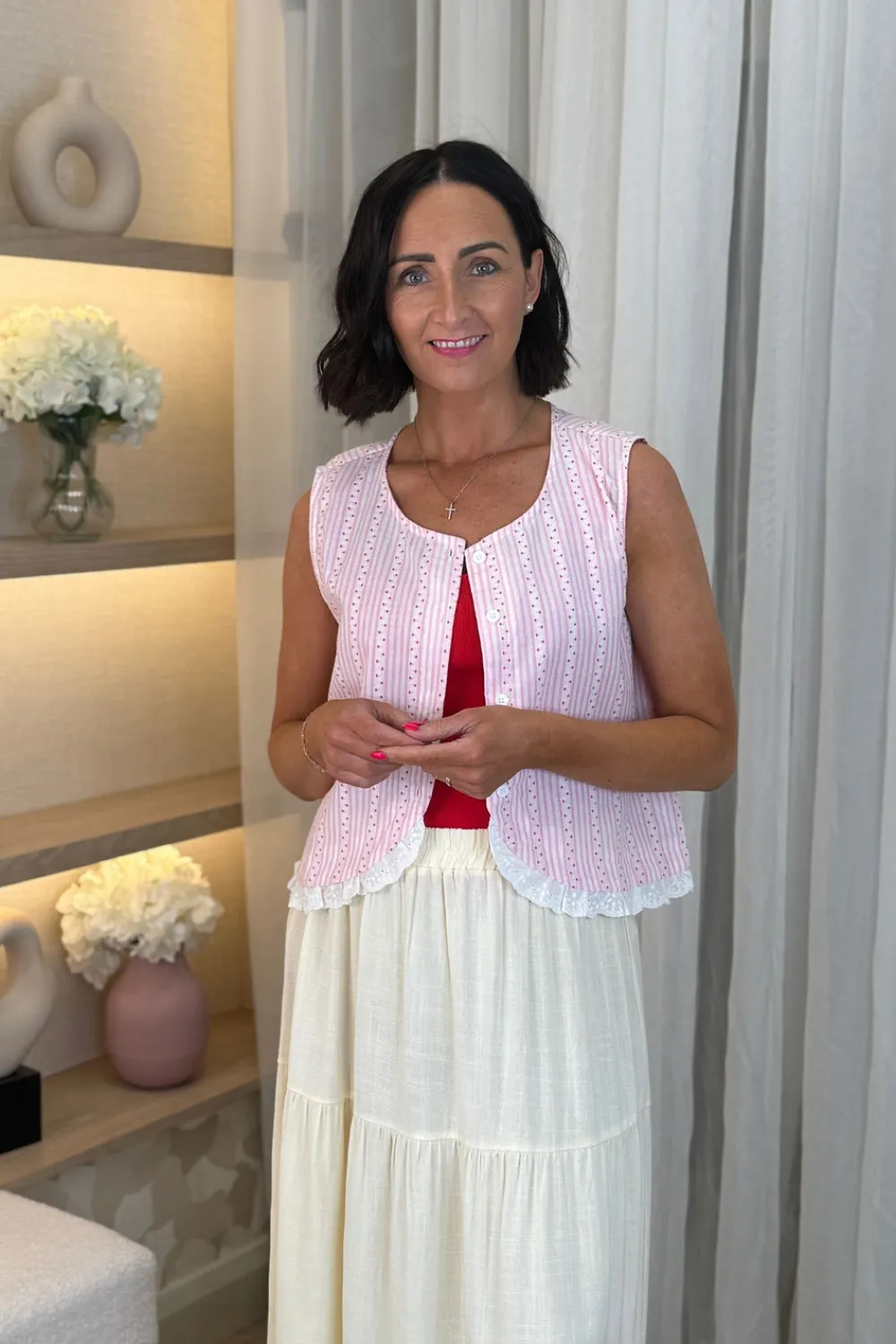 The Walk in Wardrobe Tops><noscript><img width=