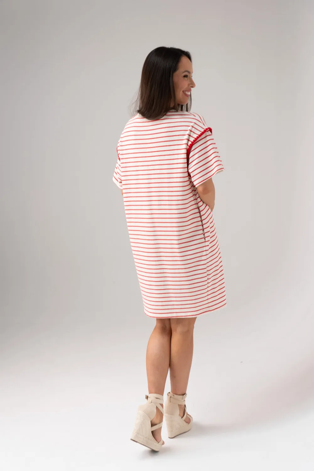 The Walk in Wardrobe Mini Dresses>Daisy Stripe T-Shirt Dress In Red