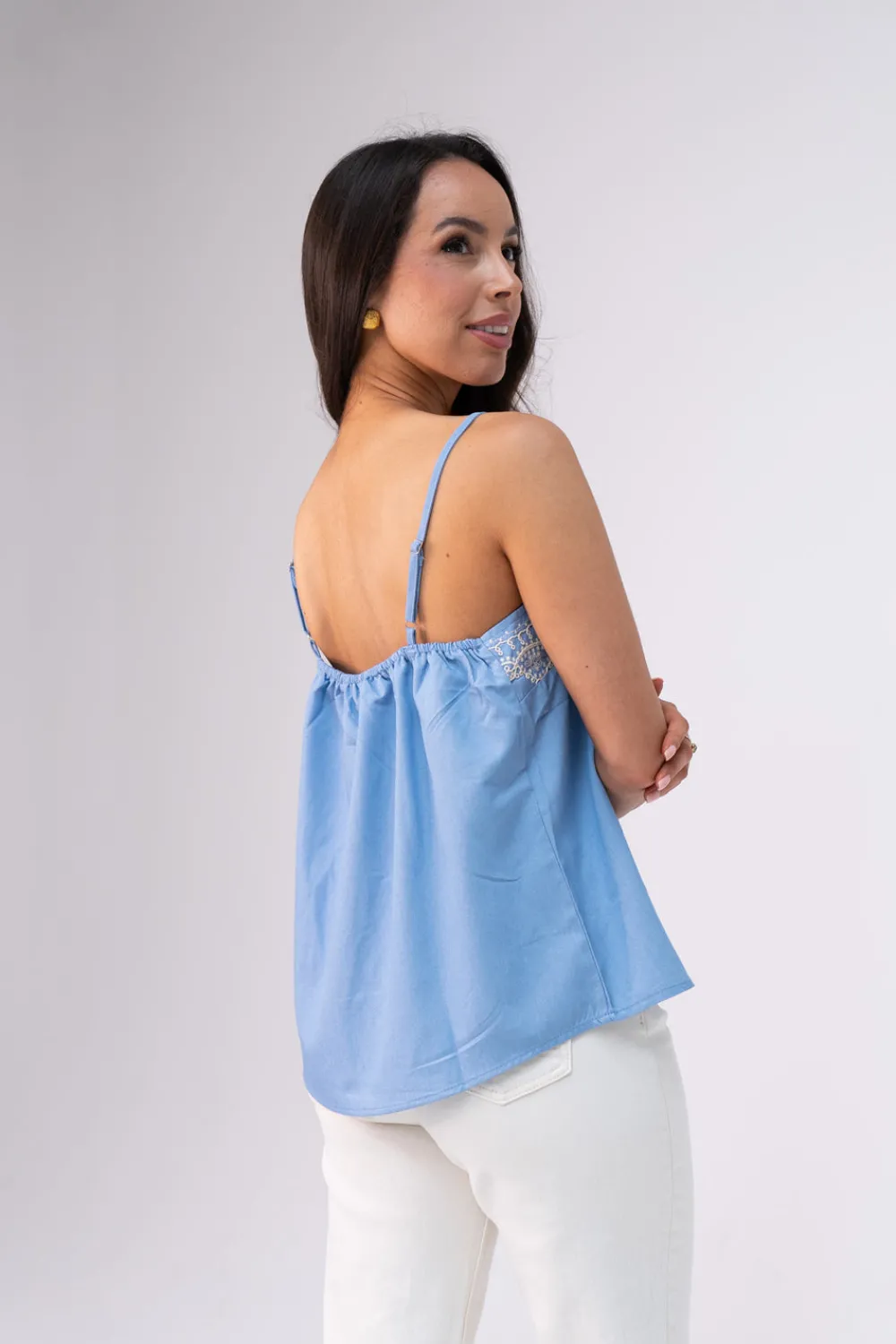 The Walk in Wardrobe Tops><noscript><img width=