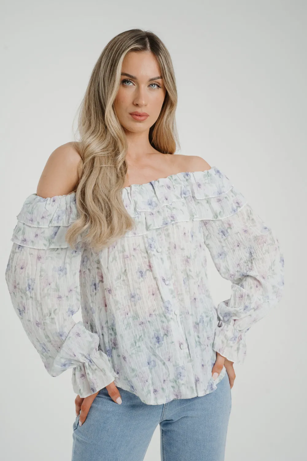 The Walk in Wardrobe Tops><noscript><img width=