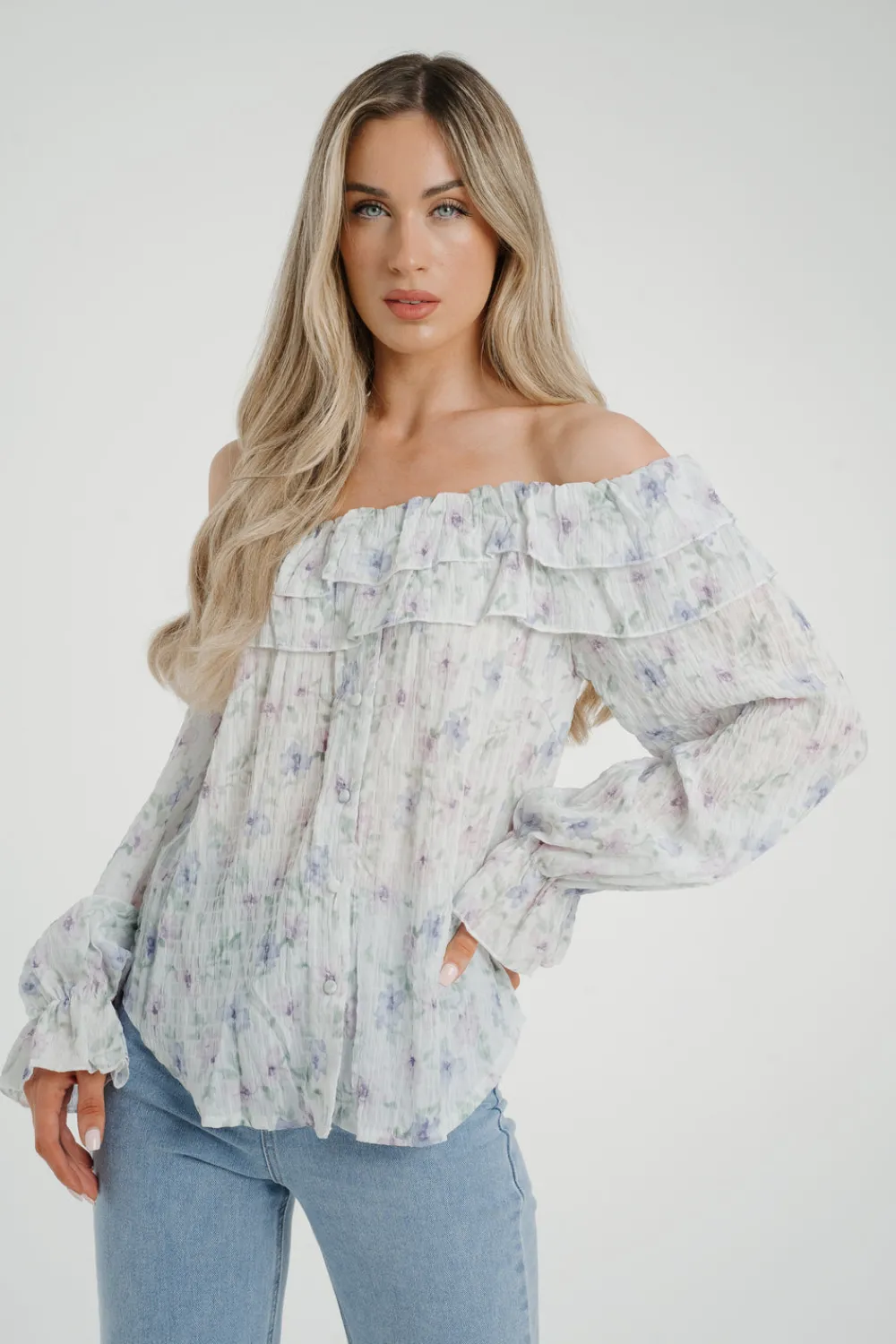 The Walk in Wardrobe Tops><noscript><img width=