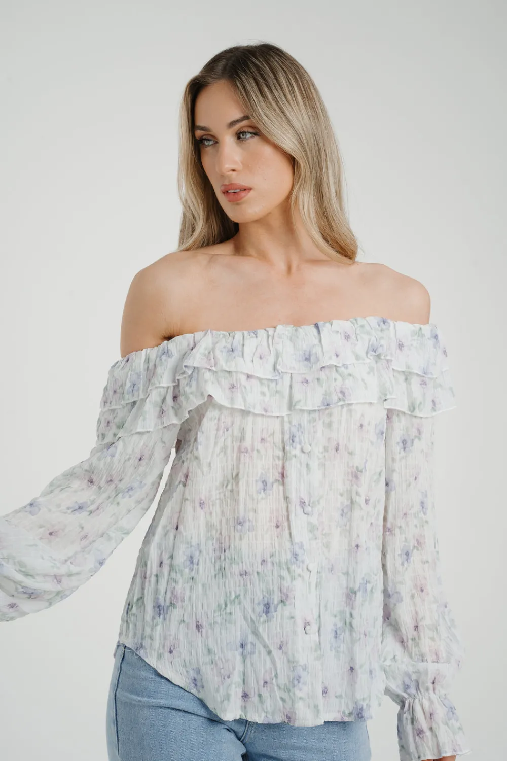 The Walk in Wardrobe Tops><noscript><img width=