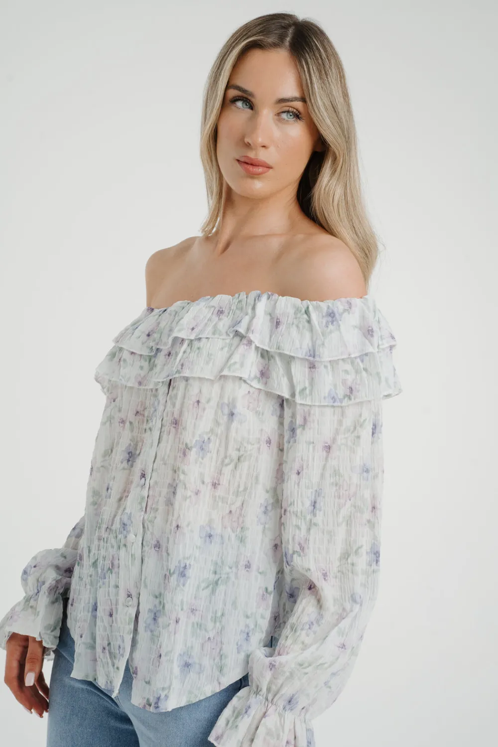 The Walk in Wardrobe Tops><noscript><img width=