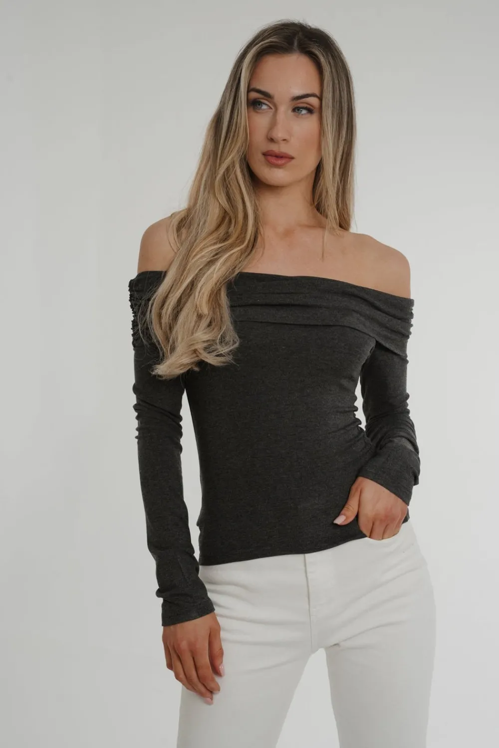 The Walk in Wardrobe Tops><noscript><img width=