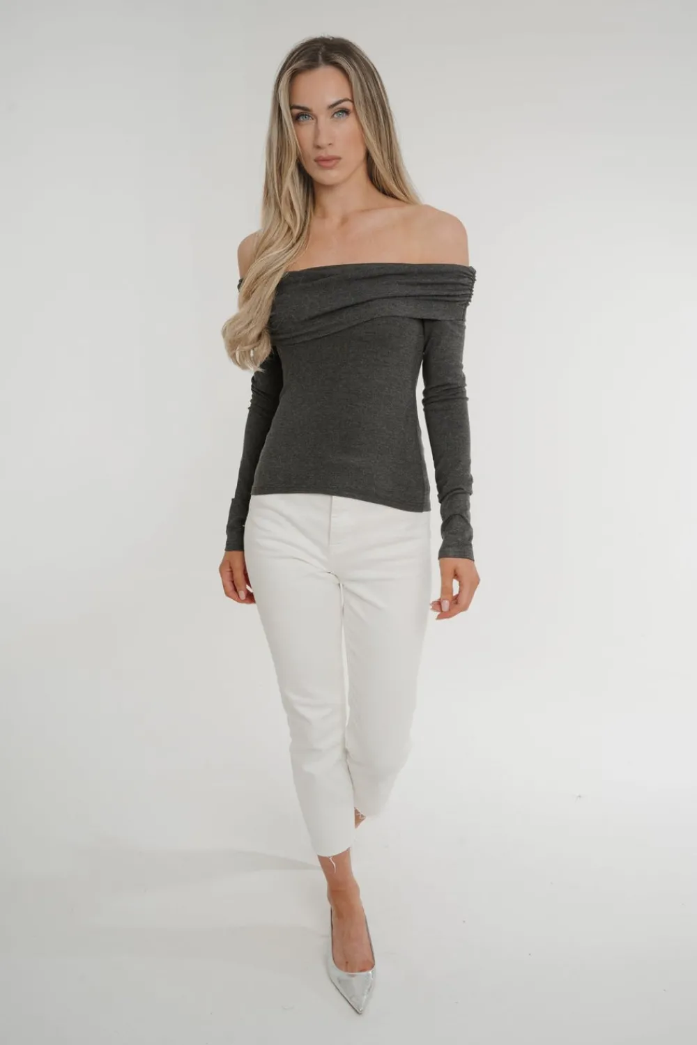 The Walk in Wardrobe Tops><noscript><img width=