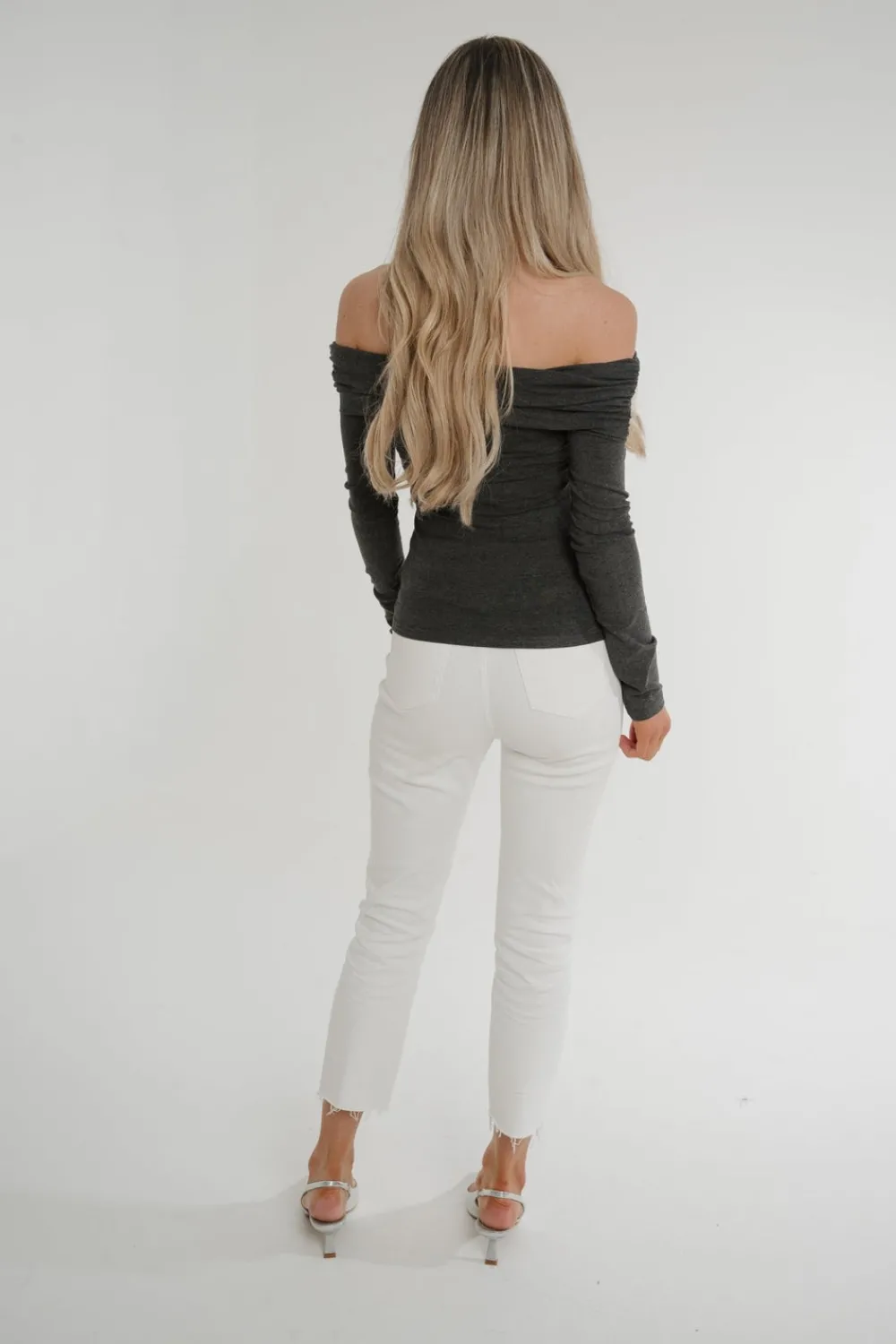 The Walk in Wardrobe Tops><noscript><img width=