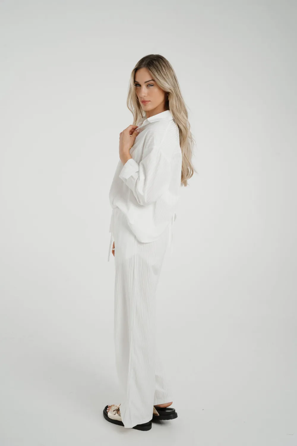 The Walk in Wardrobe Trousers><noscript><img width=