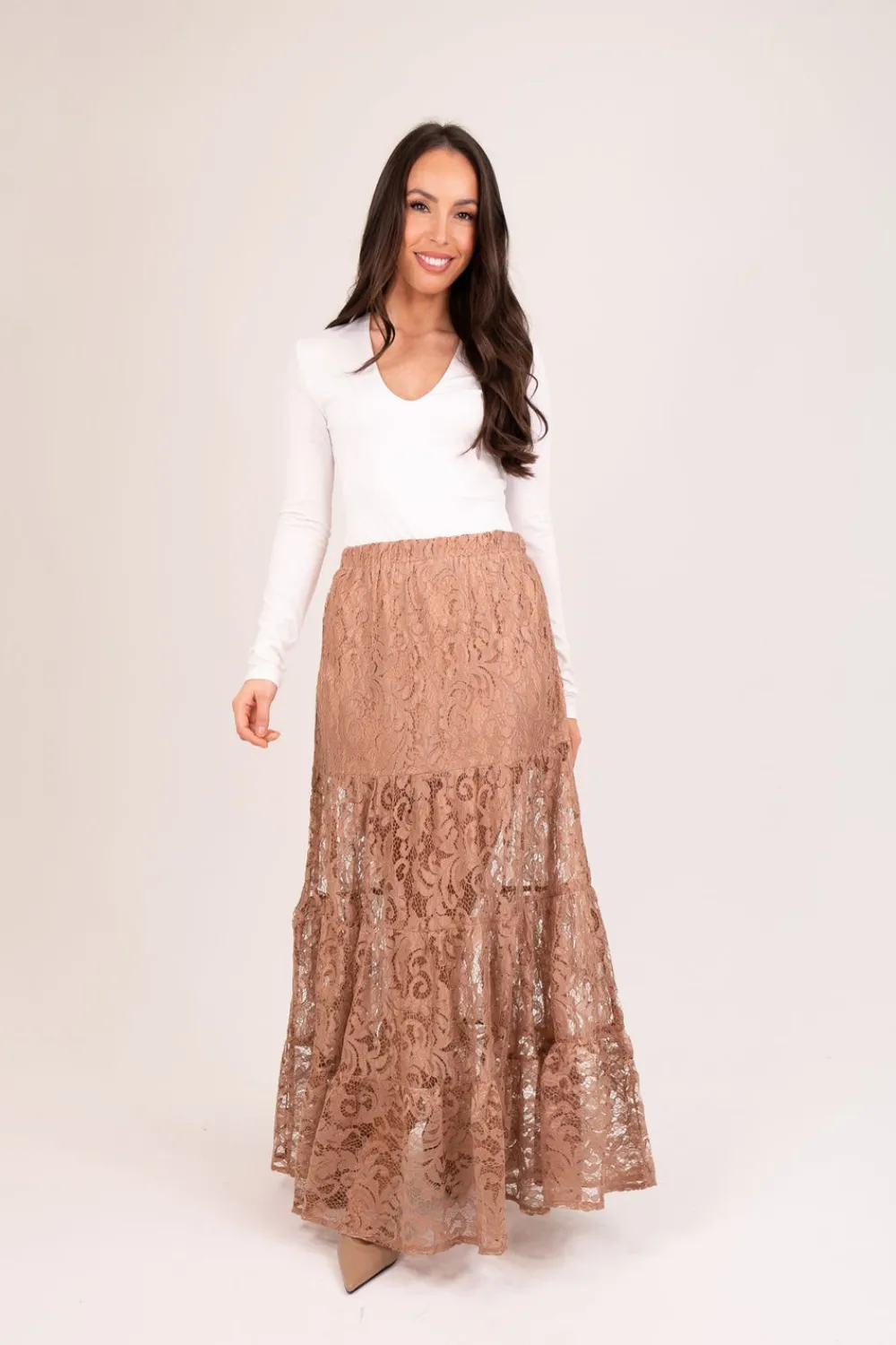 The Walk in Wardrobe Skirts & Skorts>Elsa Tiered Lace Maxi Skirt In Taupe