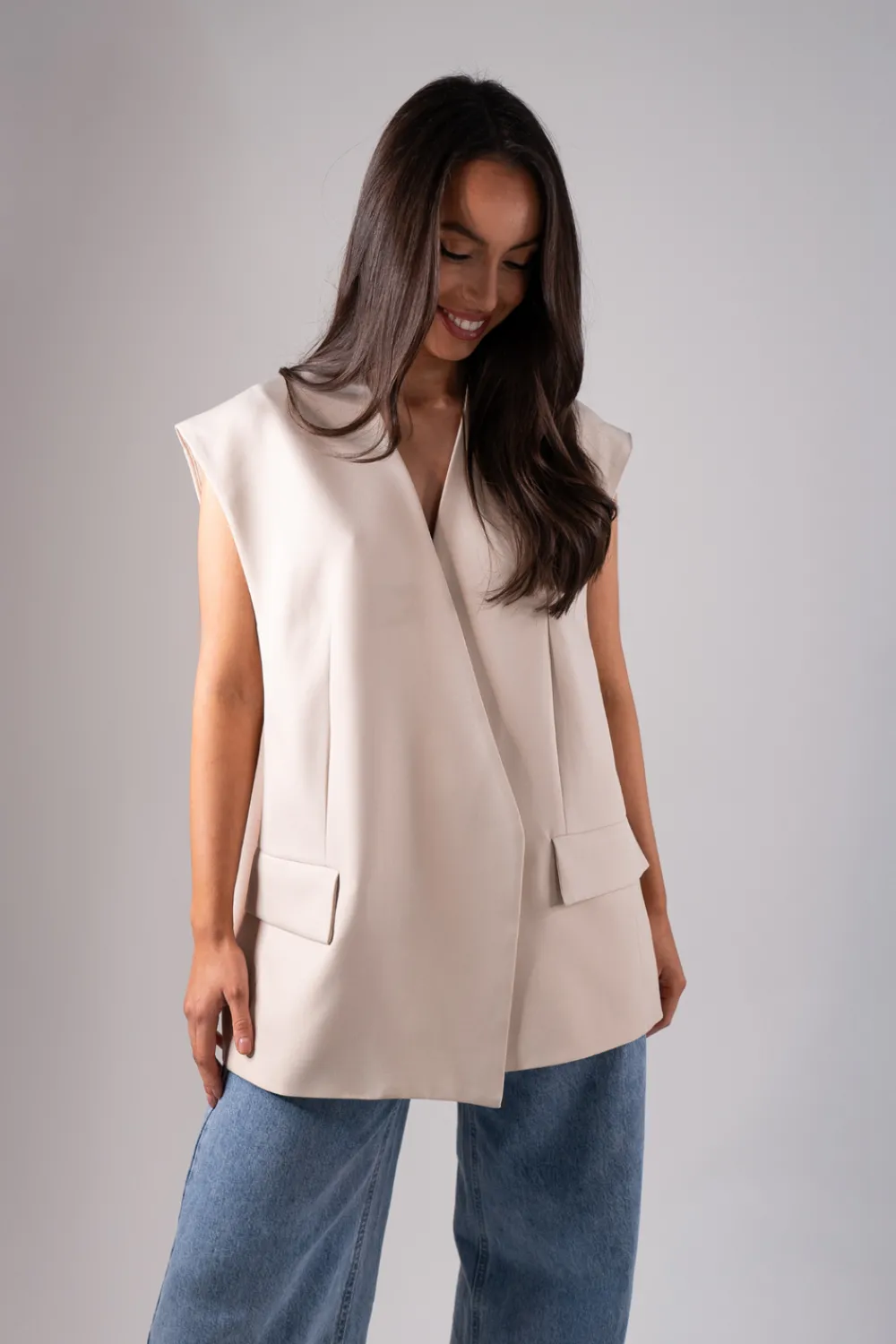 The Walk in Wardrobe Tops><noscript><img width=