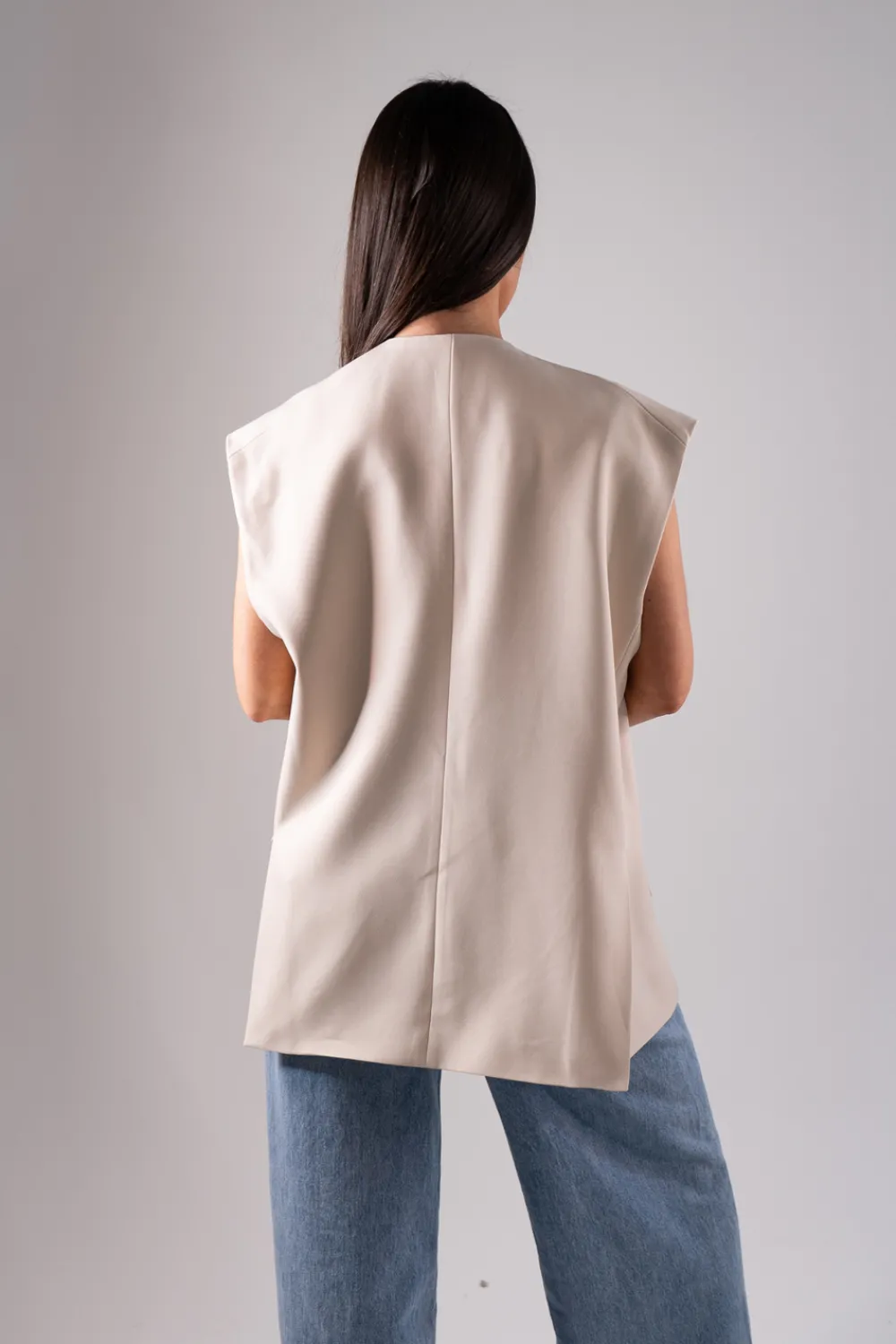 The Walk in Wardrobe Tops><noscript><img width=