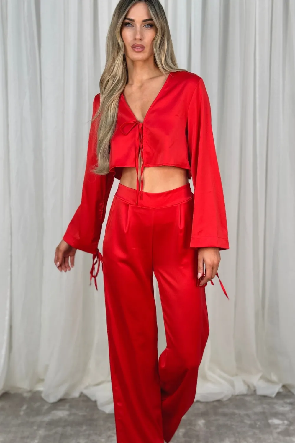 The Walk in Wardrobe Trousers>Erica Satin Trousers In Red