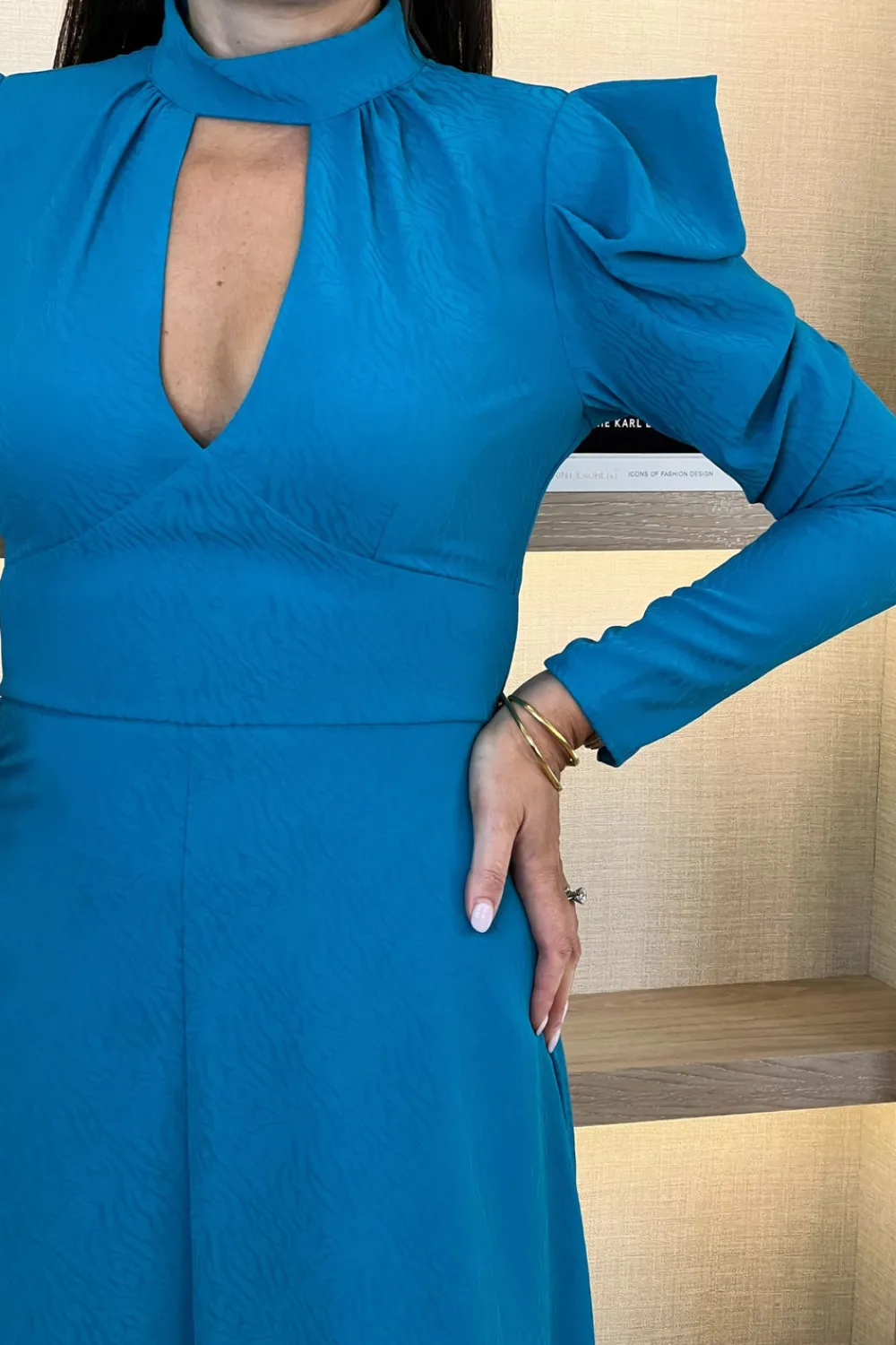 The Walk in Wardrobe Midi Dresses>Eva High Neck Cut Out Dress In Teal Print