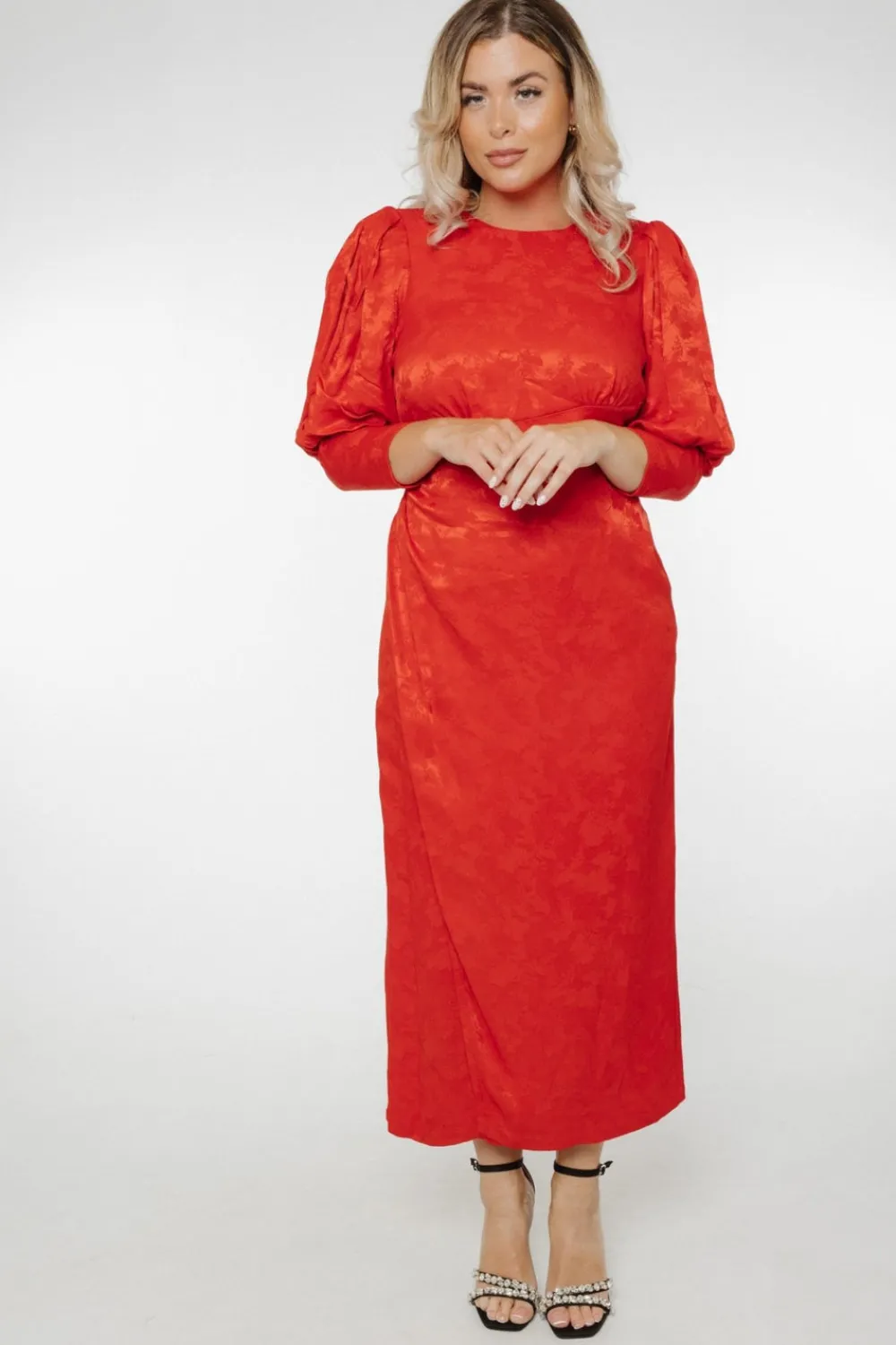 The Walk in Wardrobe Midi Dresses>Eva Puff Sleeve Dress In Red