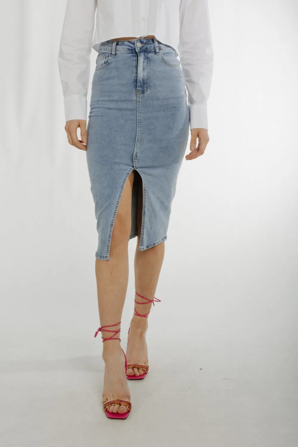 The Walk in Wardrobe Skirts & Skorts>Flynn Denim Midi Skirt In Light Wash