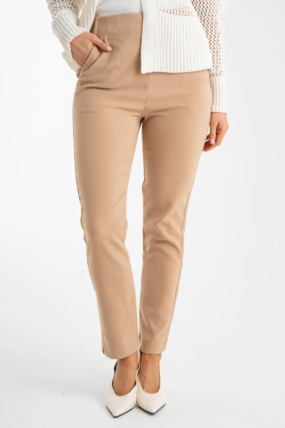 The Walk in Wardrobe Trousers>Freya Fitted Trousers In Beige