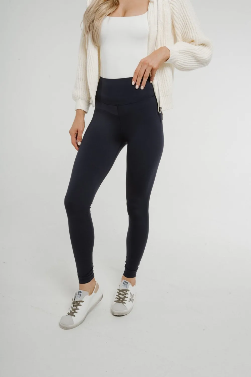 The Walk in Wardrobe Trousers>Freya Leggings In Navy