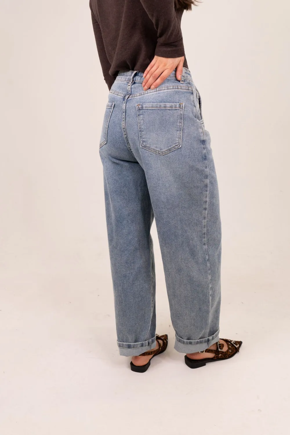 The Walk in Wardrobe Wide Leg Jeans>Freya Slouch Balloon Jeans In Light Wash
