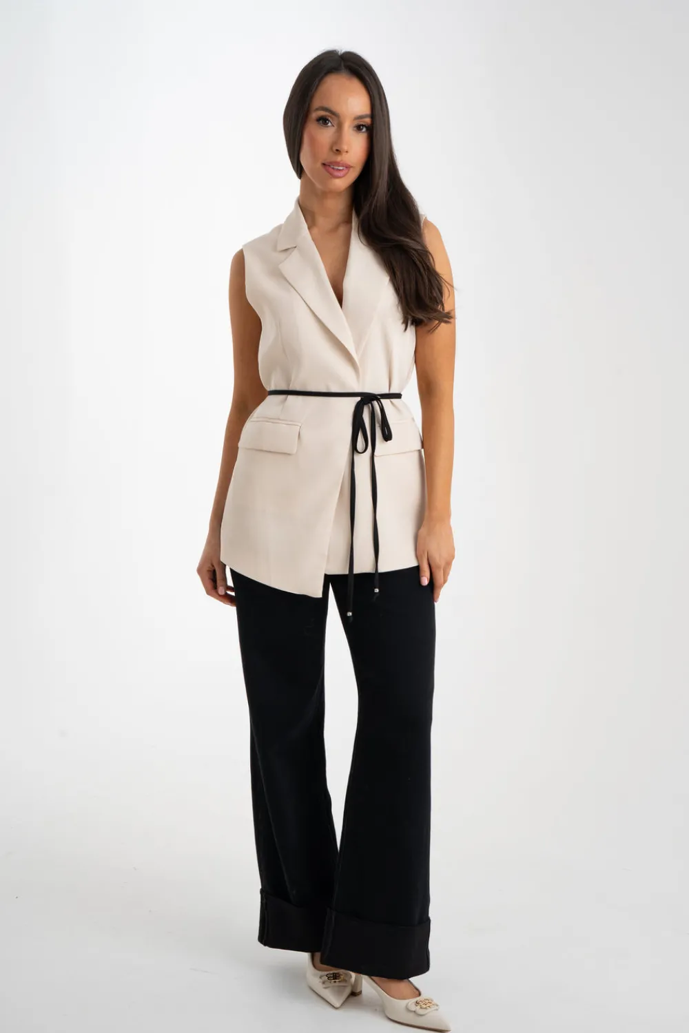 The Walk in Wardrobe Tops>Grace Contrast Belt Waistcoat In Neutral
