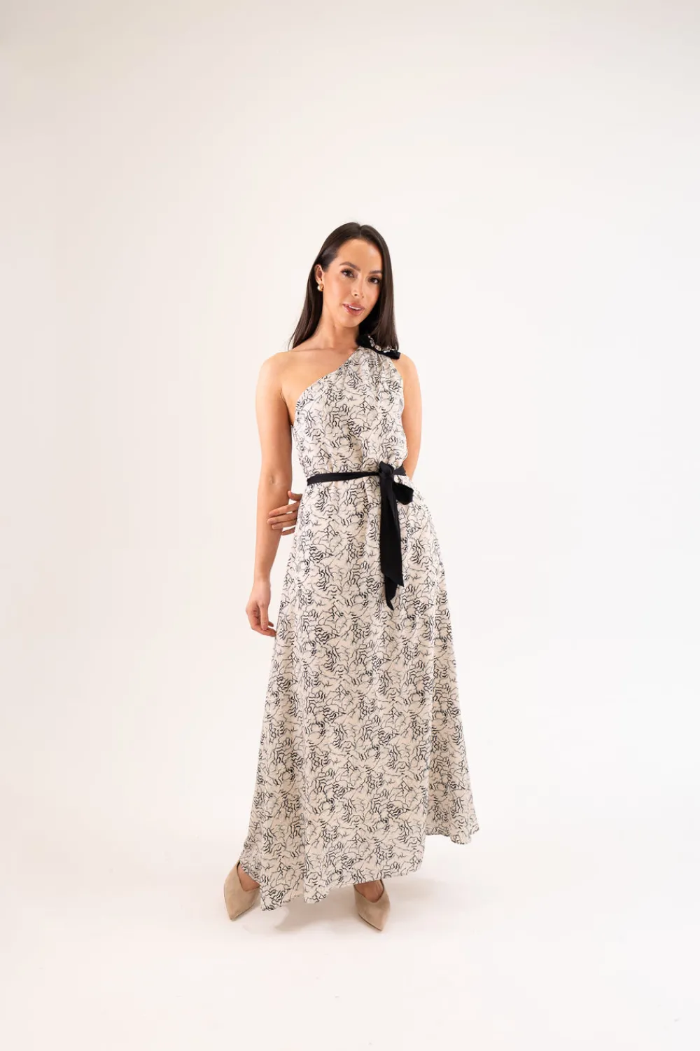 The Walk in Wardrobe Midi Dresses>Grace Printed One Shoulder Dress In Cream