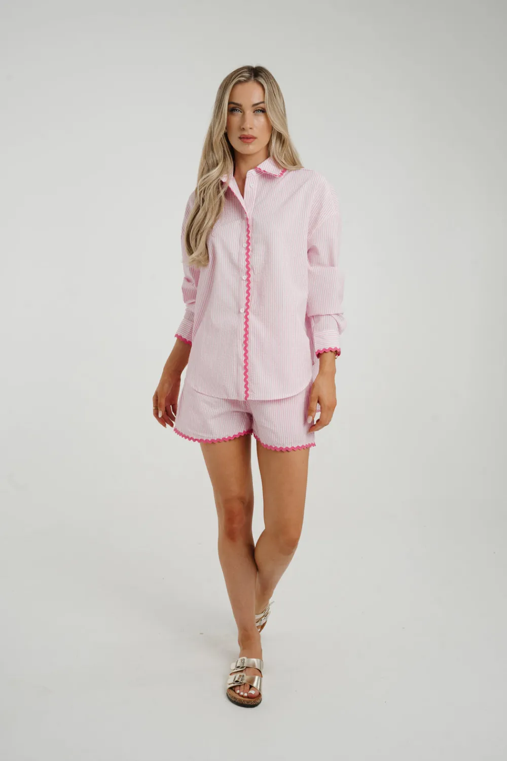 The Walk in Wardrobe Shorts>Holly Scallop Trim Shorts In Pink Stripe