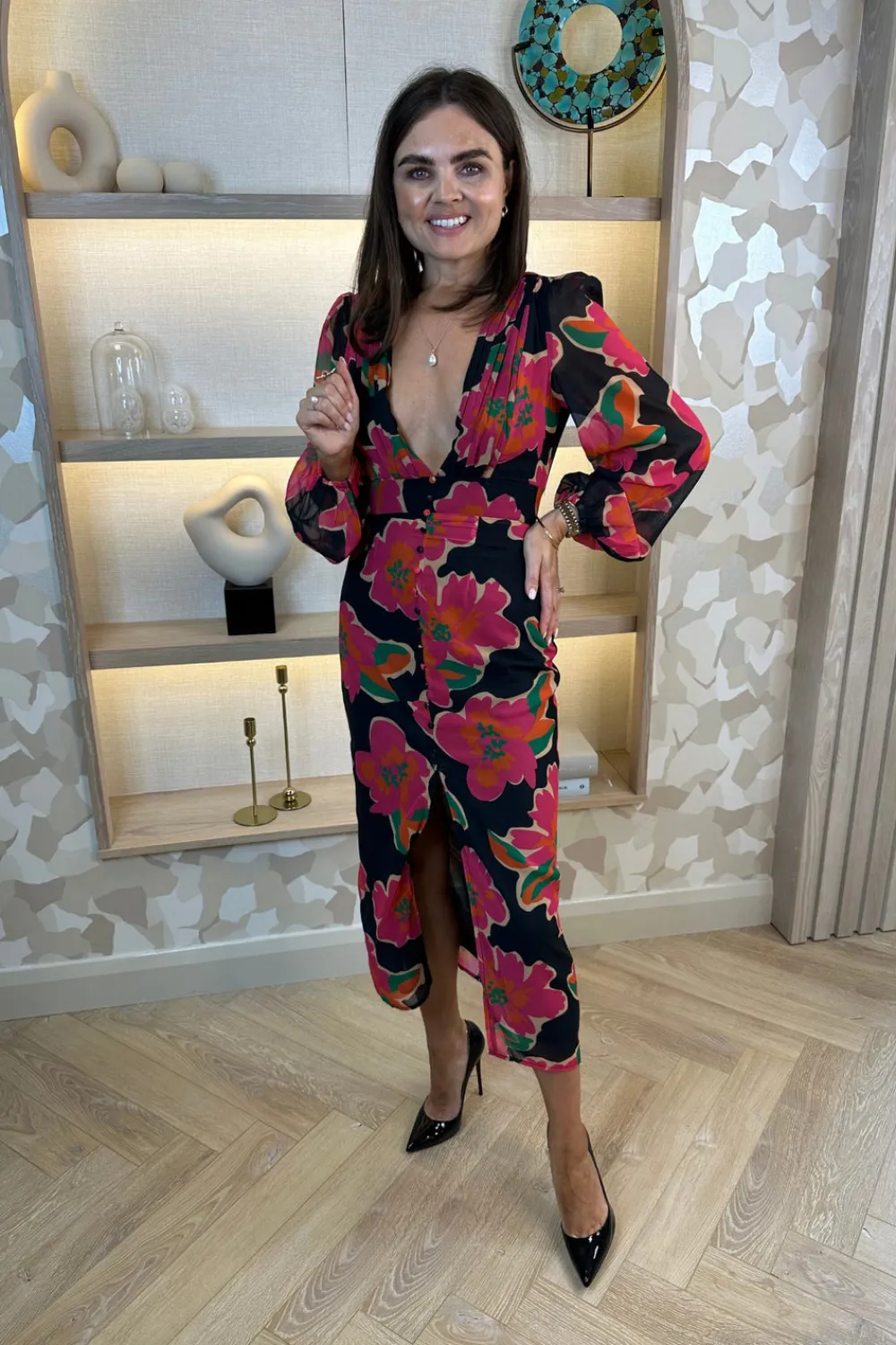 The Walk in Wardrobe Midi Dresses>Holly V-Neck Floral Midi Dress In Black