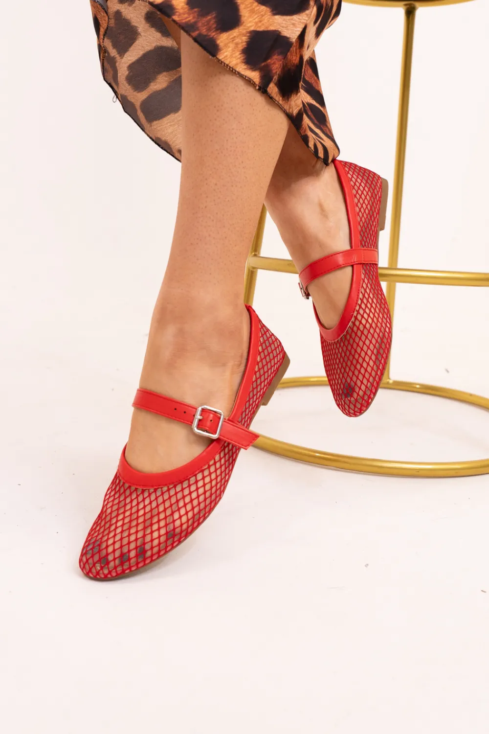 The Walk in Wardrobe Flats>Izzy Mesh Buckle Flats In Red