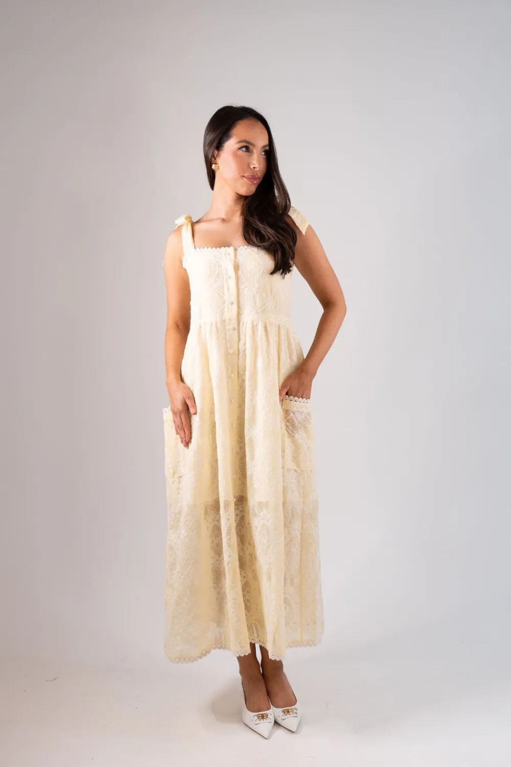 The Walk in Wardrobe Midi Dresses>Jasmine Embroidered Detail Dress In Lemon