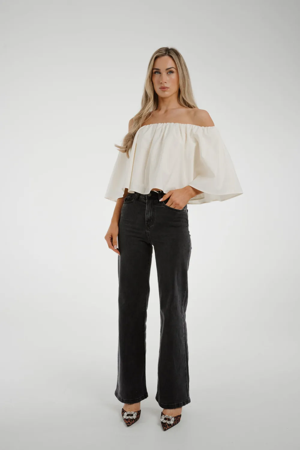 The Walk in Wardrobe Tops>Jasmine Off Shoulder Top In Cream