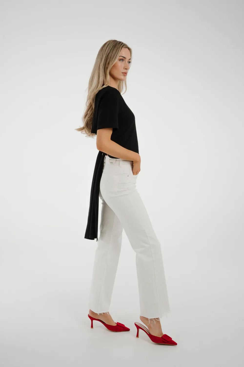 The Walk in Wardrobe Tops|T-Shirts><noscript><img width=