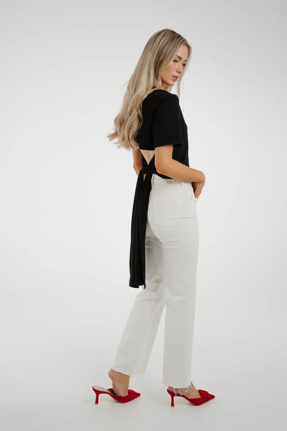 The Walk in Wardrobe Tops|T-Shirts><noscript><img width=