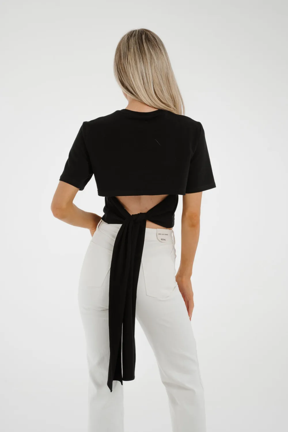 The Walk in Wardrobe Tops|T-Shirts><noscript><img width=