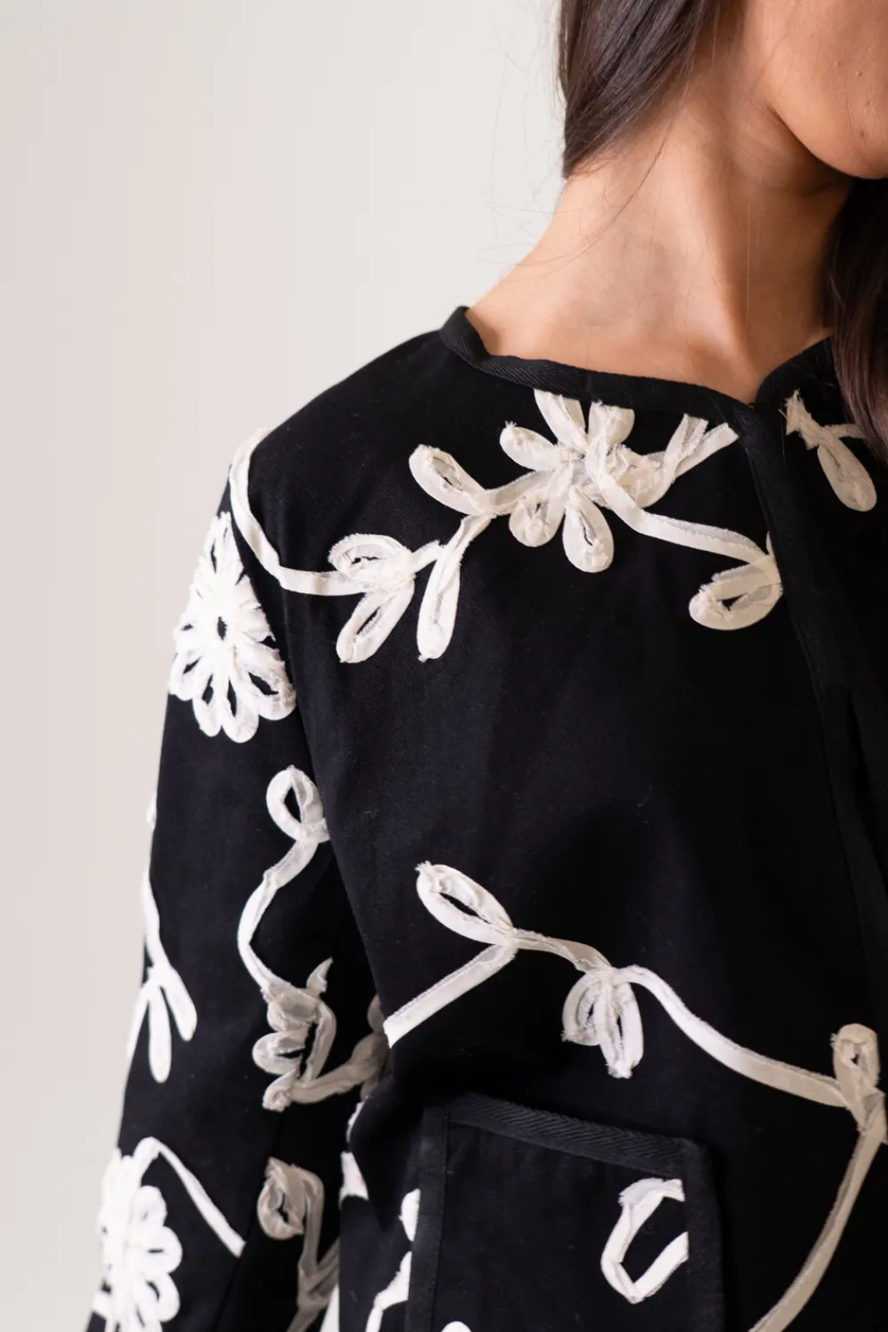 The Walk in Wardrobe Coats & Jackets>Jasmine White Floral Jacket In Black